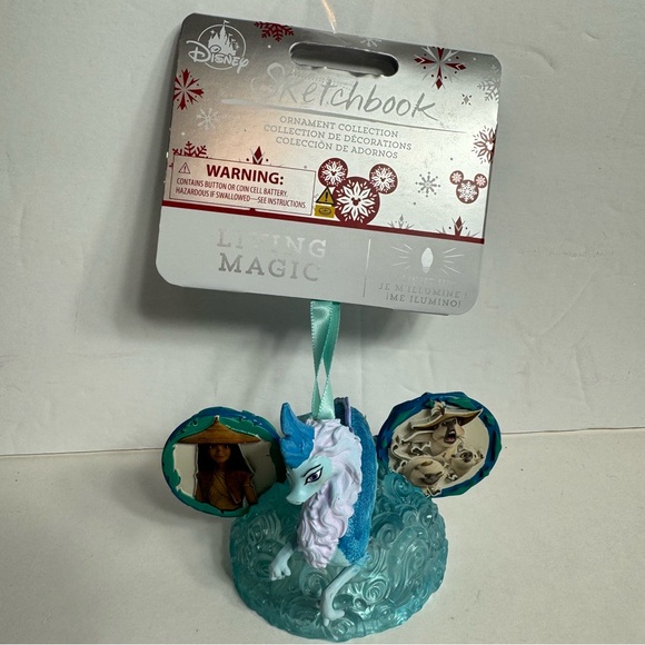 NWT. Disney Raya and the Last Dragon Light-Up Living Magic SketchbookOrnament - Picture 2 of 14